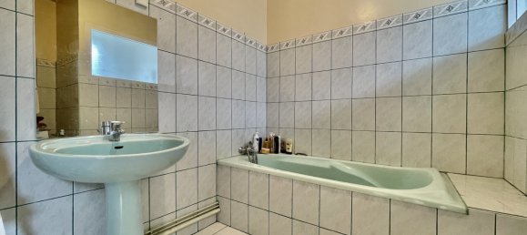 3 Schlafzimmer Wohnung in Epernay, France, Nr. 69341 7