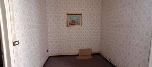 5 rooms Building in Naro, Italy No. 84966 11