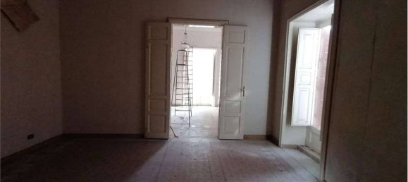 5 rooms Building in Naro, Italy No. 84966 15