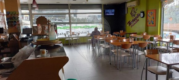 111m² Commercial property in Oeiras, Portugal No. 66052 4