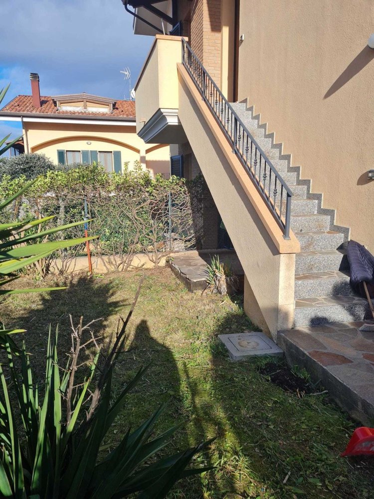 4-salle Maison à Montescudo Monte Colombo, Italy No. 209358