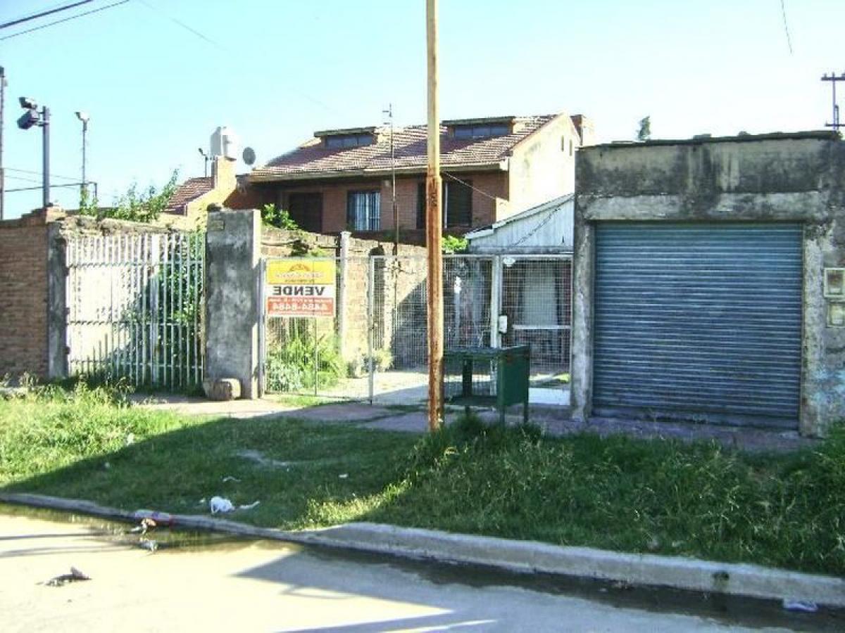 Дом с 6 спальнями в Bermudez, Аргентина № 20650