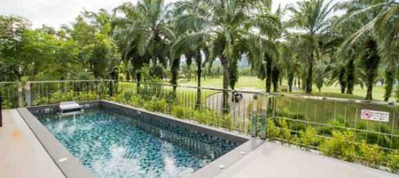 Villa de 4 dormitorios en Kathu, Thailand No. 12405 3