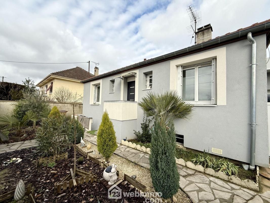 3 bedrooms House in Villepinte, France No. 124447