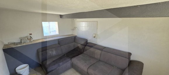 Apartamento de 2 dormitorios en Molfetta, Italy No. 11299 3
