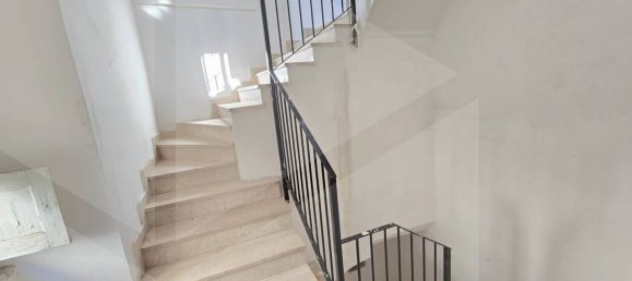 Apartamento de 2 dormitorios en Molfetta, Italy No. 11299 11