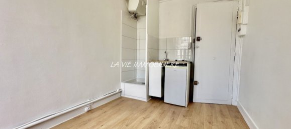 Studio in Paris, France No. 162292 2