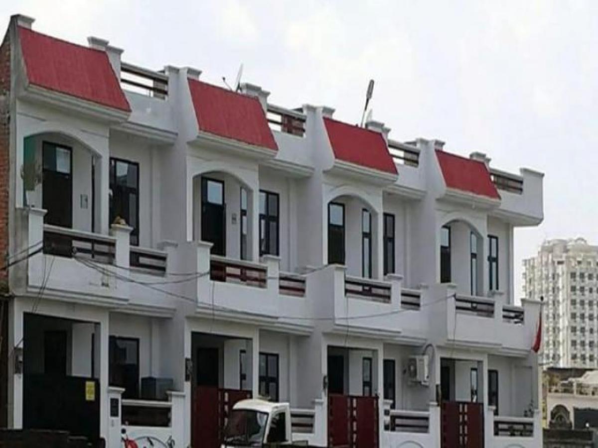 2 bedrooms House in Lucknow, India No. 28089