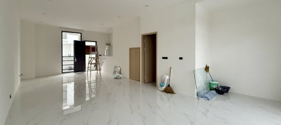 Vivenda T4 em Pattaya, Thailand N.º 74996 20