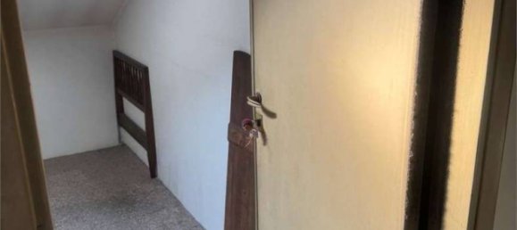 Garaje en Busto Arsizio, Italy 12 m² No. 74540 3