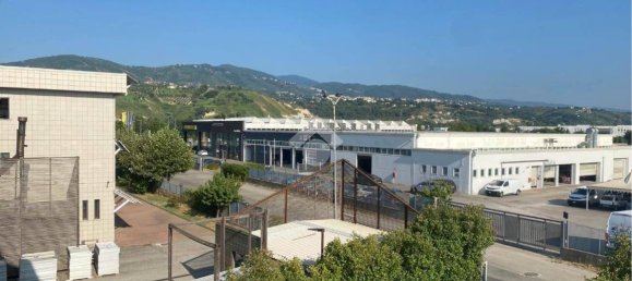1-salle Bureau à Rende, Italy No. 167396 19