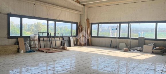 1-salle Bureau à Rende, Italy No. 167396 4