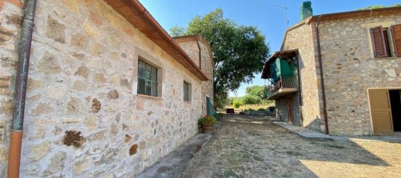 4 bedrooms House in Campagnatico, Italy No. 302701 7