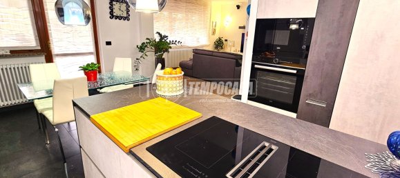 Apartamento de 2 dormitorios en Collegno, Italy No. 150069 15