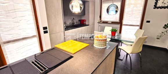 Apartamento de 2 dormitorios en Collegno, Italy No. 150069 22