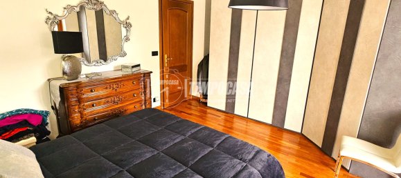 Apartamento de 2 dormitorios en Collegno, Italy No. 150069 27