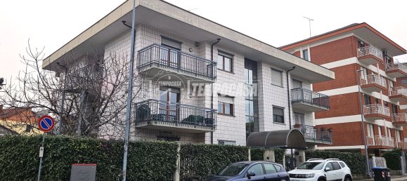 Apartamento de 2 dormitorios en Collegno, Italy No. 150069 14