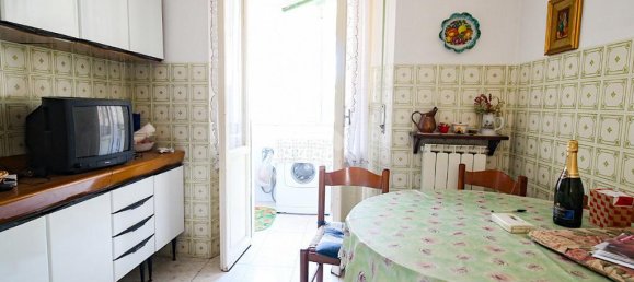 2 bedrooms Apartment in Livorno, Italy No. 293724 5