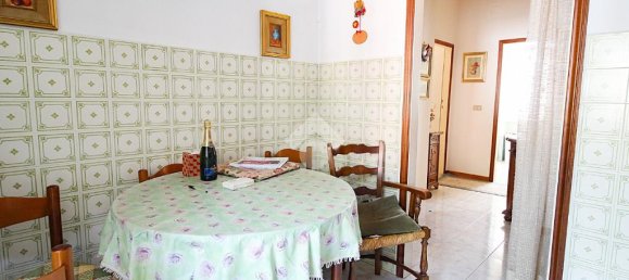 2 bedrooms Apartment in Livorno, Italy No. 293724 6