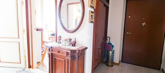 2 bedrooms Apartment in Livorno, Italy No. 293724 2