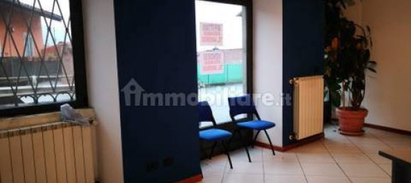 Коммерческая недвижимость с 2 комнатами в Бавено, Италия № 131194 5