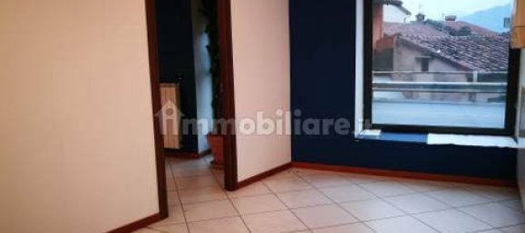 Коммерческая недвижимость с 2 комнатами в Бавено, Италия № 131194 8