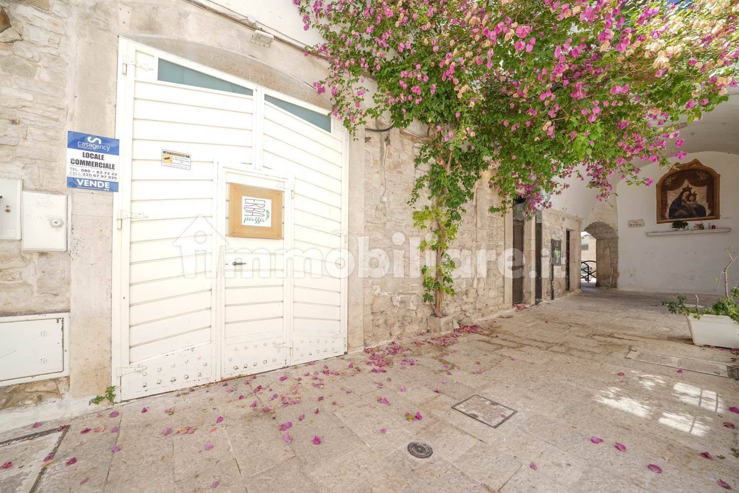 Propiedad comercial en Palo del Colle, Italy 186 m² No. 403987