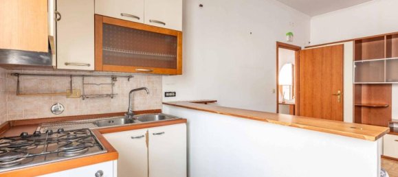 3 rooms Apartment in Rome, Italy No. 36688 20