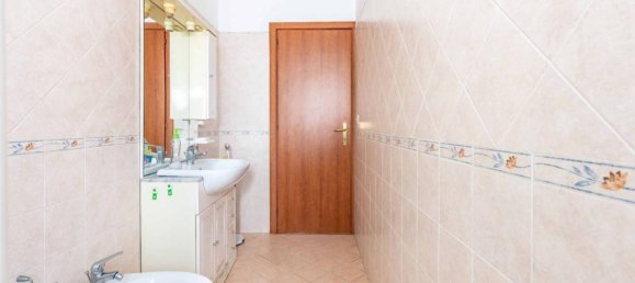 3 rooms Apartment in Rome, Italy No. 36688 39