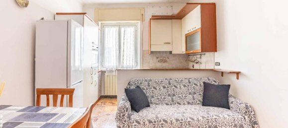 3 rooms Apartment in Rome, Italy No. 36688 12