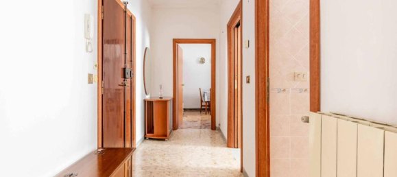 3 rooms Apartment in Rome, Italy No. 36688 11