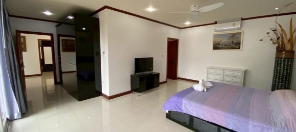 4 chambres house à louer à Pattaya, Chonburi, Eastern Thailand, Thailand № 62247 14