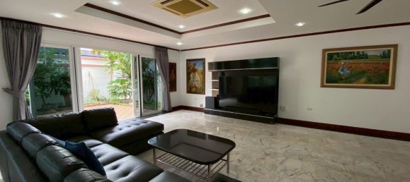 4 chambres house à louer à Pattaya, Chonburi, Eastern Thailand, Thailand № 62247 12