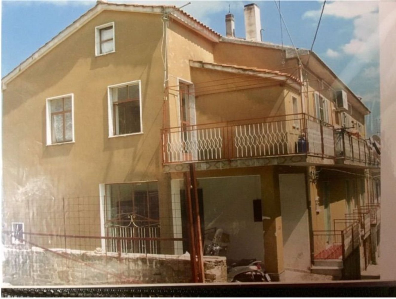 4-Zimmer Wohnung in Lustra, Italy, Nr. 255399