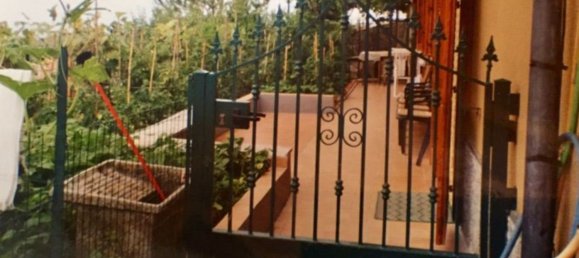 4-Zimmer Wohnung in Lustra, Italy, Nr. 255399 2