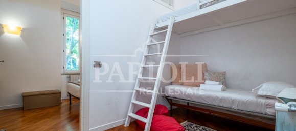 4 bedrooms Apartment in Rome, Italy No. 335218 2