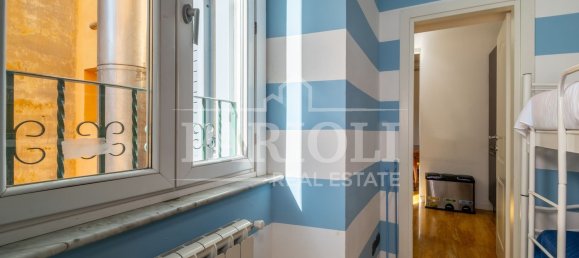 4 bedrooms Apartment in Rome, Italy No. 335218 21