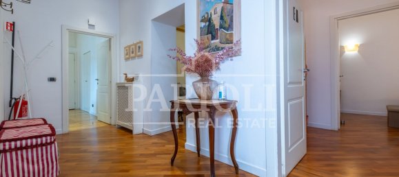 4 bedrooms Apartment in Rome, Italy No. 335218 30