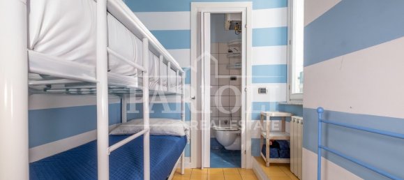 4 bedrooms Apartment in Rome, Italy No. 335218 20