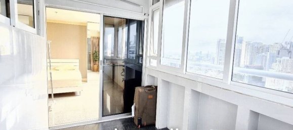 2 bedrooms Condo in Bangkok, Thailand No. 24603 5