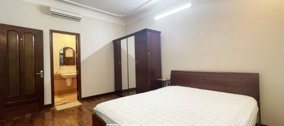 5 غرف نوم منزل في Tay Ho, Vietnam رقم 555 23