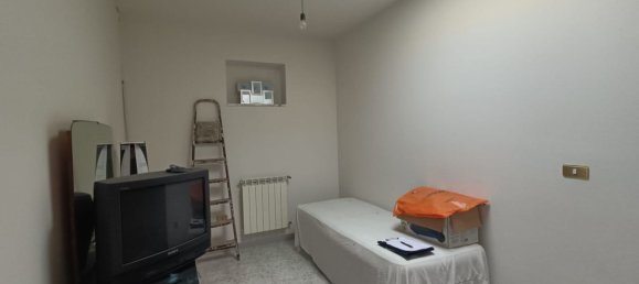 8 rooms House in Pettoranello del Molise, Italy No. 78703 33