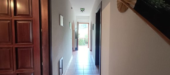 8 rooms House in Pettoranello del Molise, Italy No. 78703 20