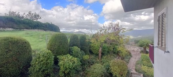 8 rooms House in Pettoranello del Molise, Italy No. 78703 6