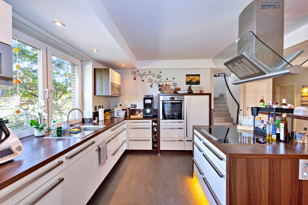 Здание с 8 комнатами в Виттмунд, Германия № 190818