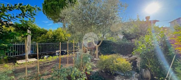 3 bedrooms Apartment in Castel d'Azzano, Italy No. 313084 7