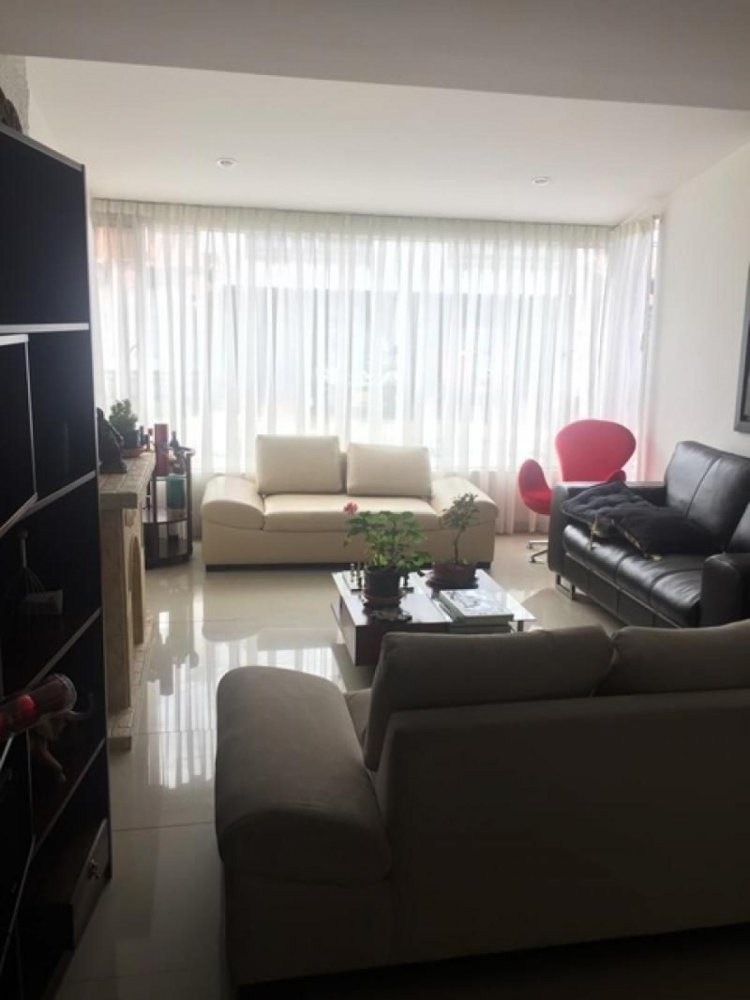 5 bedrooms House in Bogota, Colombia No. 13941