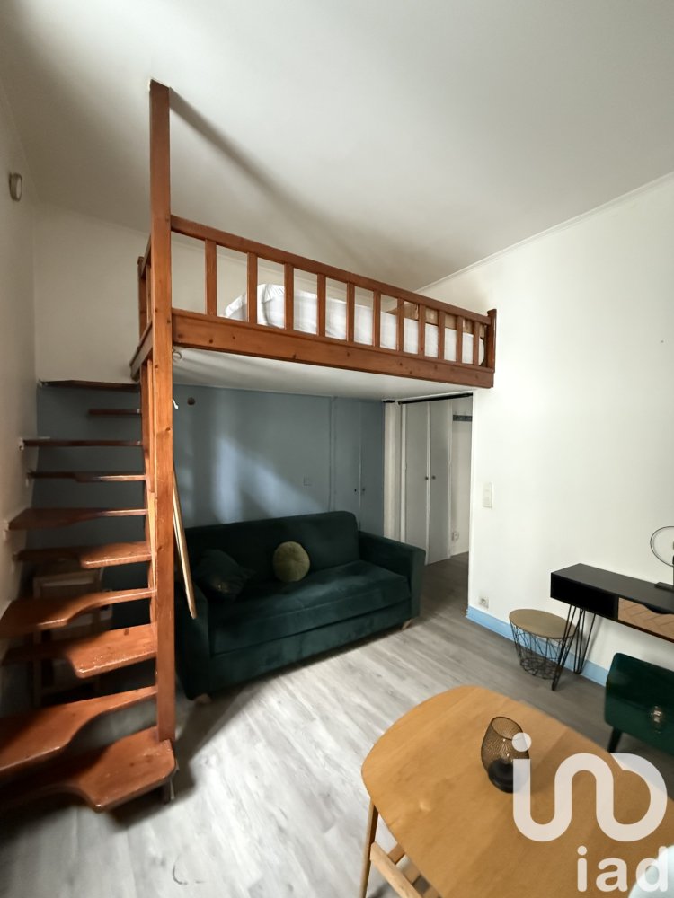 Estudio en Le Raincy, France No. 346882