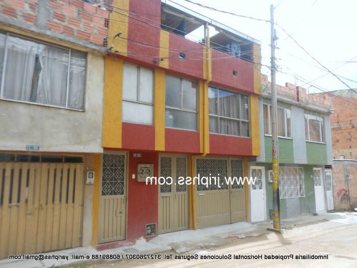 9 bedrooms House in Cundinamarca, Colombia No. 4697