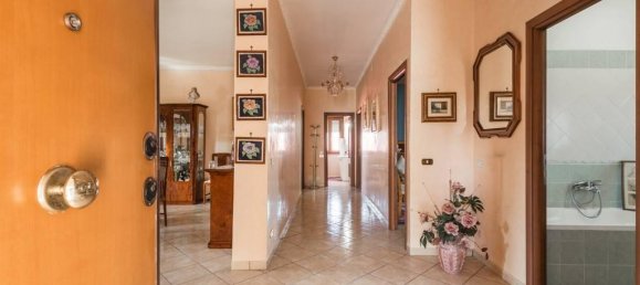4-Zimmer Wohnung in Rome, Italy, Nr. 26761 6